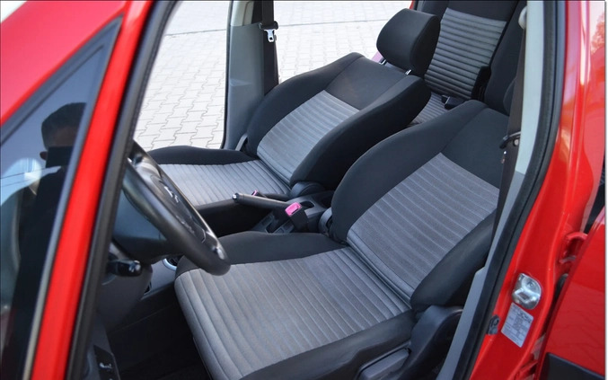 Suzuki SX4 cena 31900 przebieg: 93865, rok produkcji 2013 z Piastów małe 562